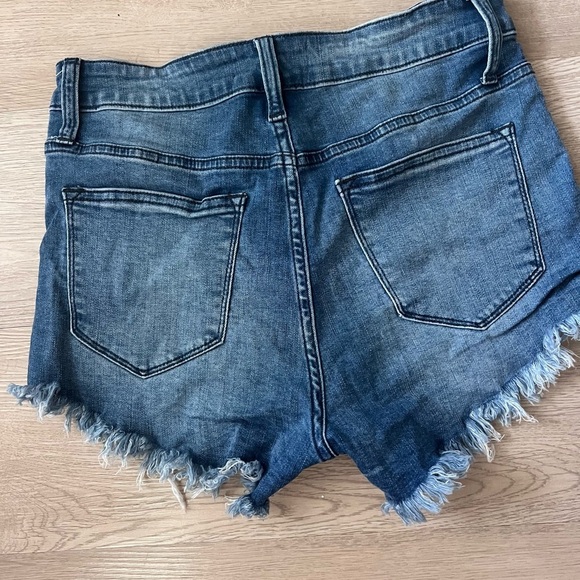 Fashionnova Slay The Fray Denim Shorts - Medium Blue Wash Size 9 - Picture 9 of 10
